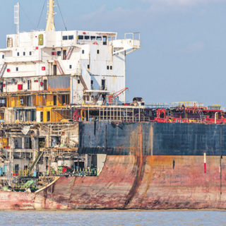 AB, hurda için gemilere göz dikti