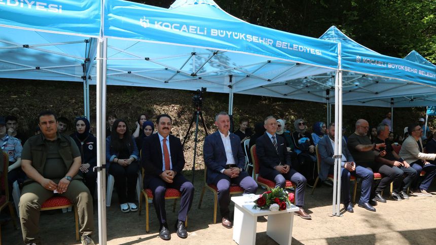 Kocaeli Büyükşehir Belediyesi, Kirazdere’ye 2 yılda 16 bin alabalık bıraktı