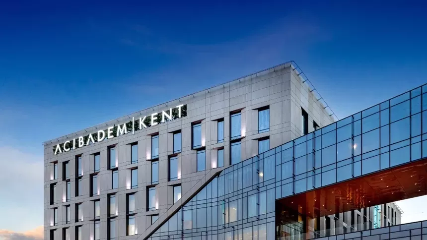 Acıbadem Kent Hastanesi, yenilenmiş haliyle hizmete girdi