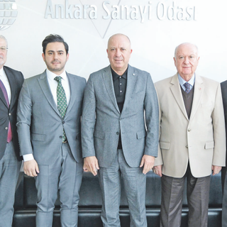 'Türkiye ucuz ilaç politikası ile kazandığının daha fazlasını ithal ilaç almak için harcıyor'