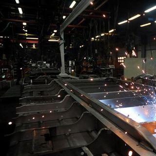 İmalatın çarkları ağır aksak dönüyor