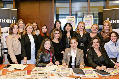 Kadın karar masasında