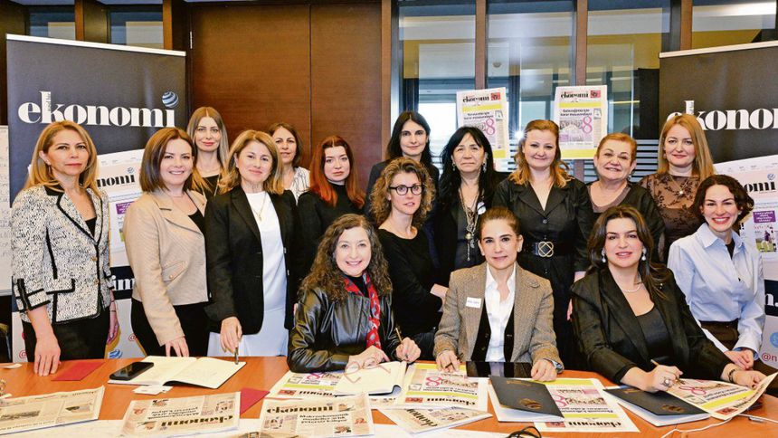 Kadın karar masasında