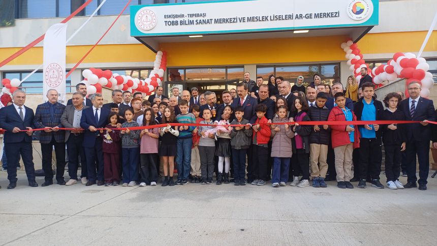 Hisarcıklıoğlu, Eskişehir’de eğitim ve AR-GE Merkezi’nin açılışını yaptı Hisarcıklıoğlu, Eskişehir’de eğitim ve AR-GE Merkezi’nin açılışını yaptı