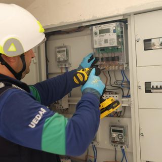 UEDAŞ, elektrik şebekesini akıllı sayaçlarla dönüştürüyor