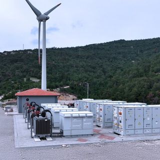 İlk depolamalı RES üretim yatırımı kabul edildi, faaliyete başlıyor