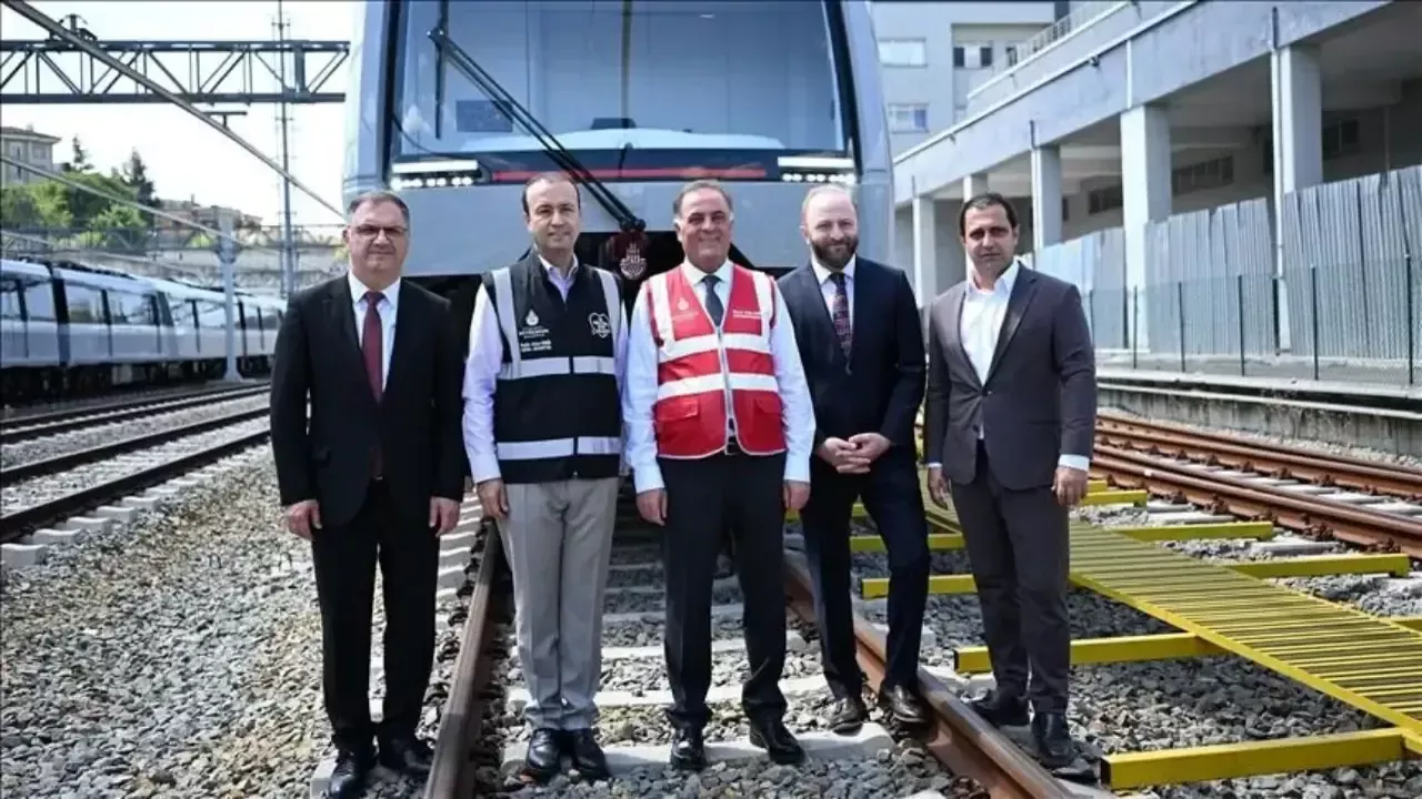 Bozankaya, İBB'ye ilk metro setini teslim etti