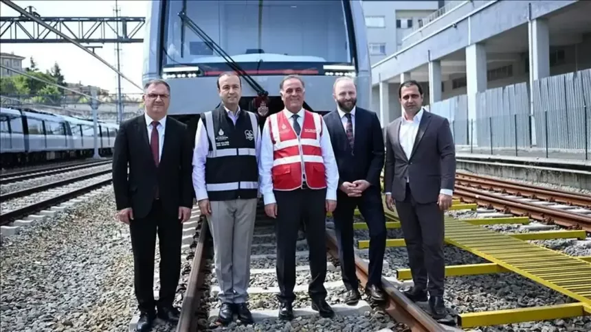 Bozankaya, İBB'ye ilk metro setini teslim etti