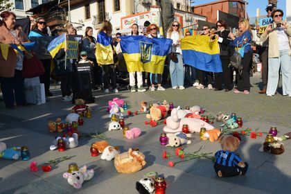 Ukraynalılardan Rusya’ya savaş protestosu