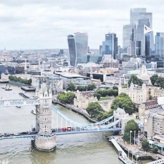 Türkler Londra’ya konsere gitti, en çok giysi satın aldı Türkler Londra’ya konsere gitti, en çok giysi satın aldı
