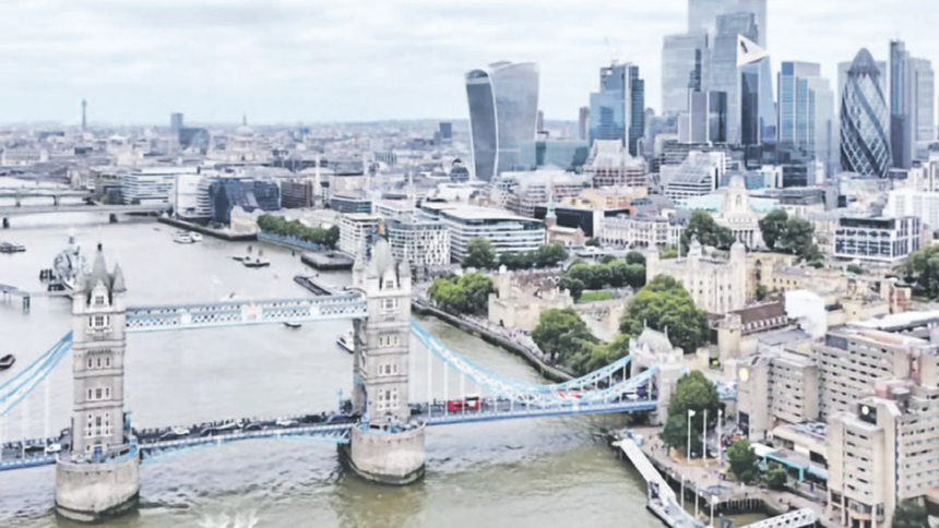 Türkler Londra’ya konsere gitti, en çok giysi satın aldı