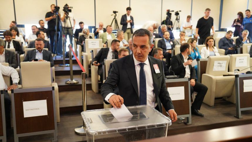 Beyoğlu Belediye Başkan Vekilliği'ne Karaahmetoğlu seçildi