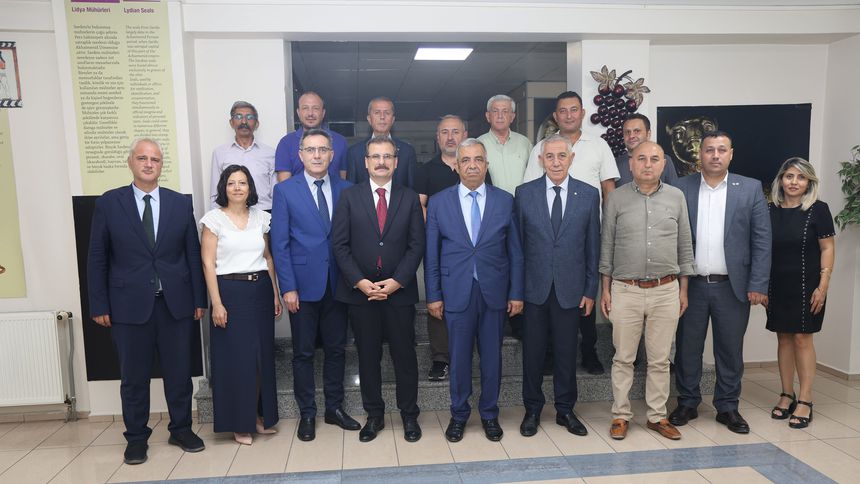 Salihli Tarıma Dayalı OSB’nin yönetimi belirlendi
