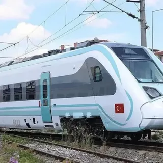 'Milli Elektrikli Tren setleri Uzunköprü-Halkalı parkurunda kullanılmaya başlanacak'
