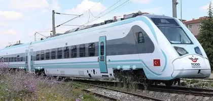 'Milli Elektrikli Tren setleri Uzunköprü-Halkalı parkurunda kullanılmaya başlanacak'