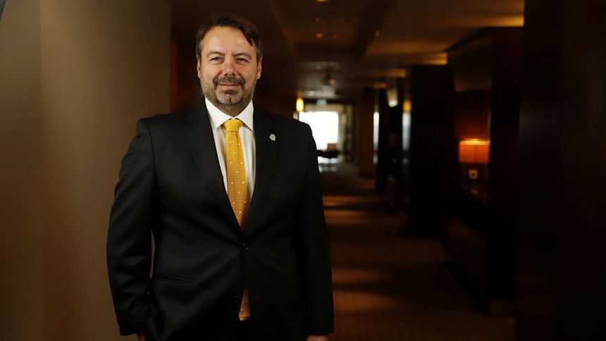 Karton ambalajda 3’lü kıskaçtan 3 adımda çıkış