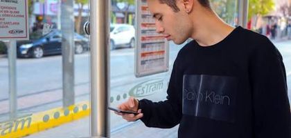 Eskişehir'de tramvay duraklarında QR kod uygulaması