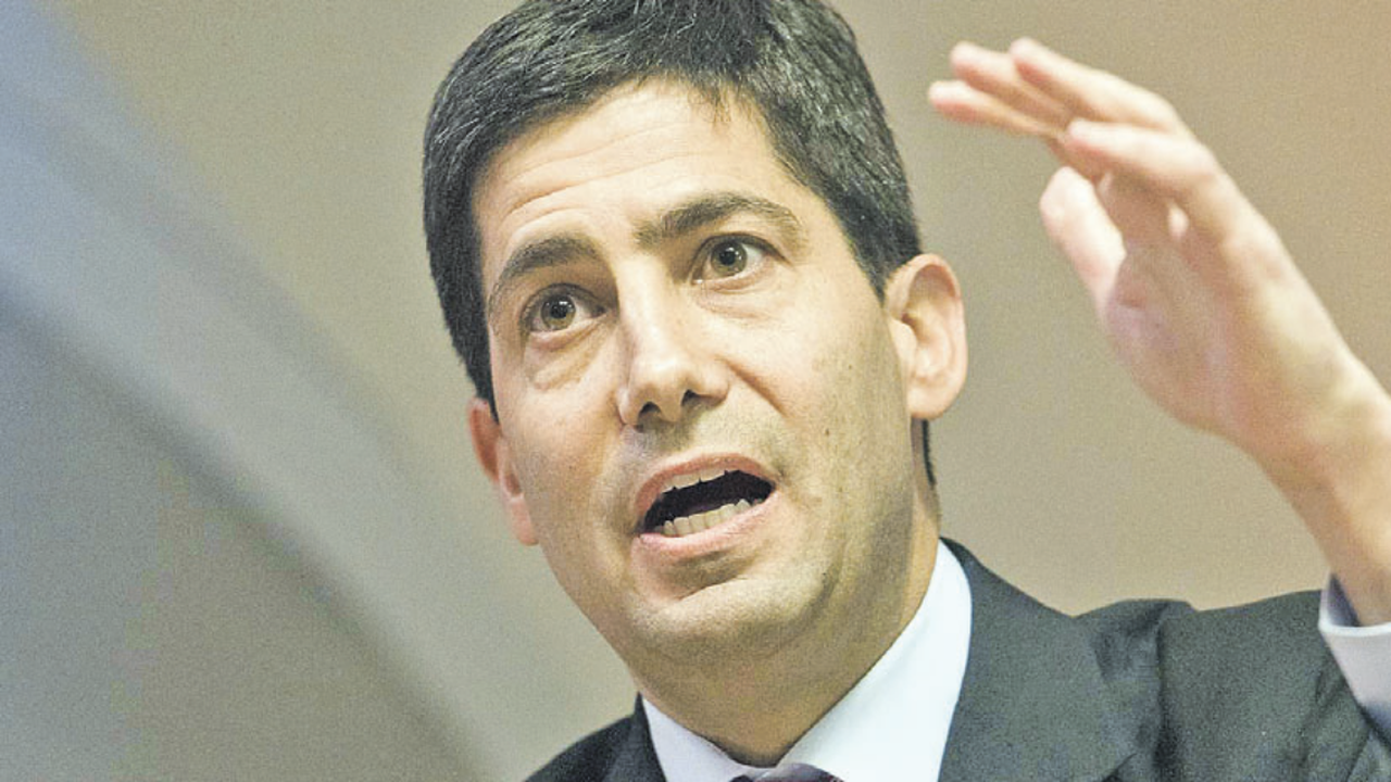 Fed, enflasyonla mücadelede şahinleşti!