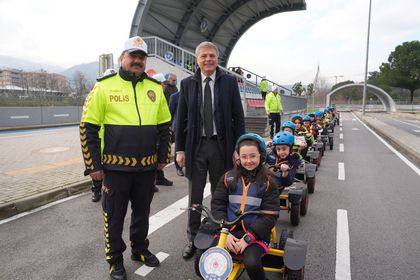 Oyak Renault’tan çocuklara yönelik trafik güvenliği projesi