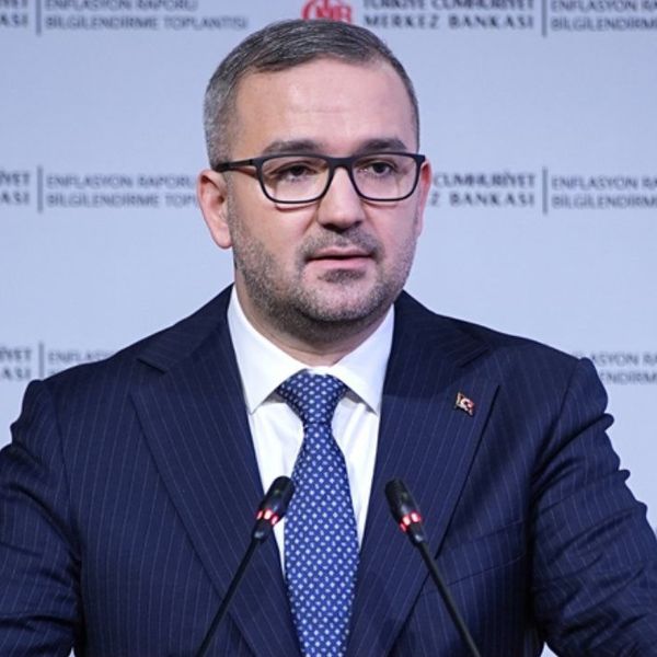 Enflasyon tahmini yukarı, hedef sabit