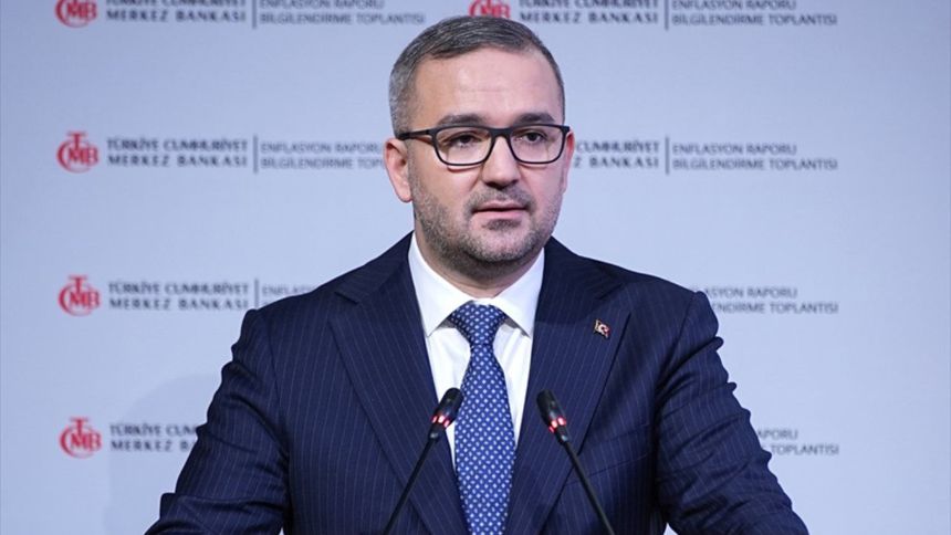 Enflasyon tahmini yukarı, hedef sabitc