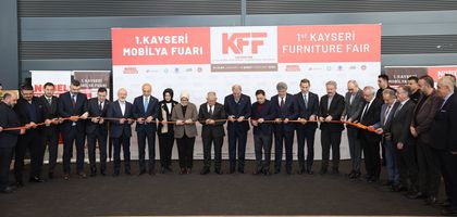 Kayseri Mobilya Fuarı ziyaretçilerini ağırlamaya devam ediyor