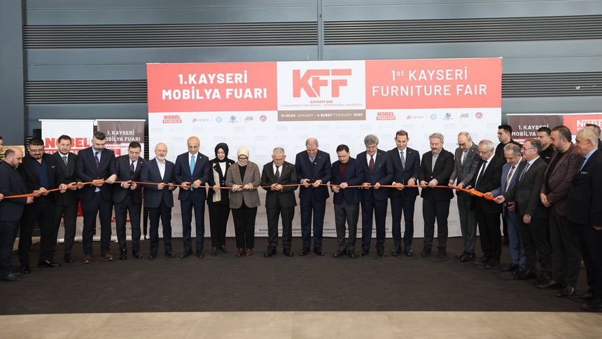 Kayseri Mobilya Fuarı ziyaretçilerini ağırlamaya devam ediyor