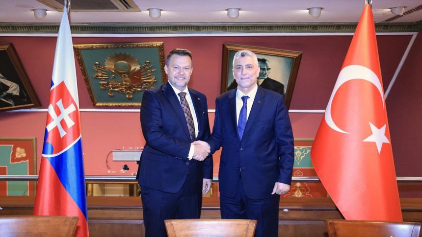 Bolat, Slovak Bakan Migal ile görüştü