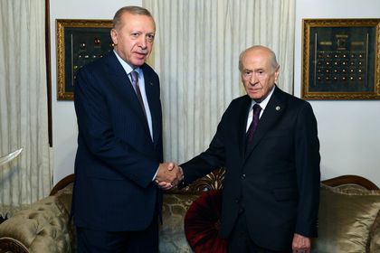 Erdoğan, Bahçeli ile görüştü