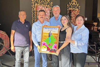 Ispartalı iş insanı 200 yıllık tarım aletlerini bağışladı