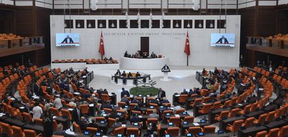 Zam önergesi geri çekildi