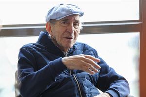Altan Öymen hayatını kaybetti