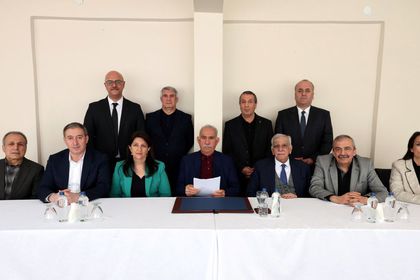 DEM Parti’den PKK açıklaması: Tarihi bir eşik, barışın ve kardeşliğin yeni şafağı