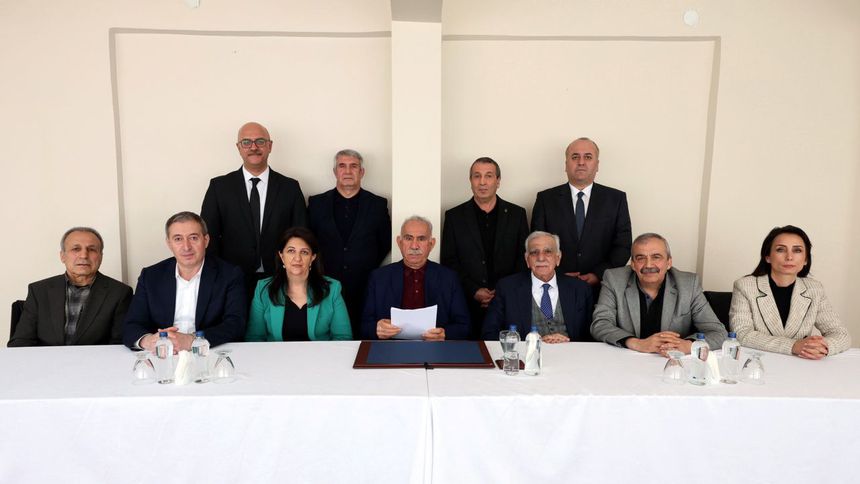 DEM Parti’den PKK açıklaması: Tarihi bir eşik, barışın ve kardeşliğin yeni şafağı