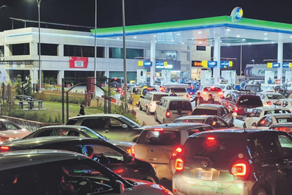 Savaş sonrası benzin alev aldı