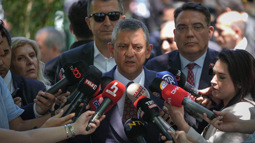 Özgür Özel: Bahçeli'nin açıklamasını kıymetli buluyoruz