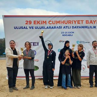 Gebze’de 125 binici Cumhuriyet Bayramı için yarıştı