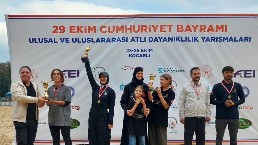 Gebze’de 125 binici Cumhuriyet Bayramı için yarıştı