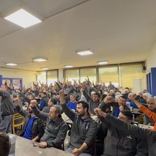 Metal işçisinden MESS’e protesto