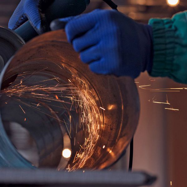 Sanayide ücretli çalışan sayısı 14 aydır azalıyor