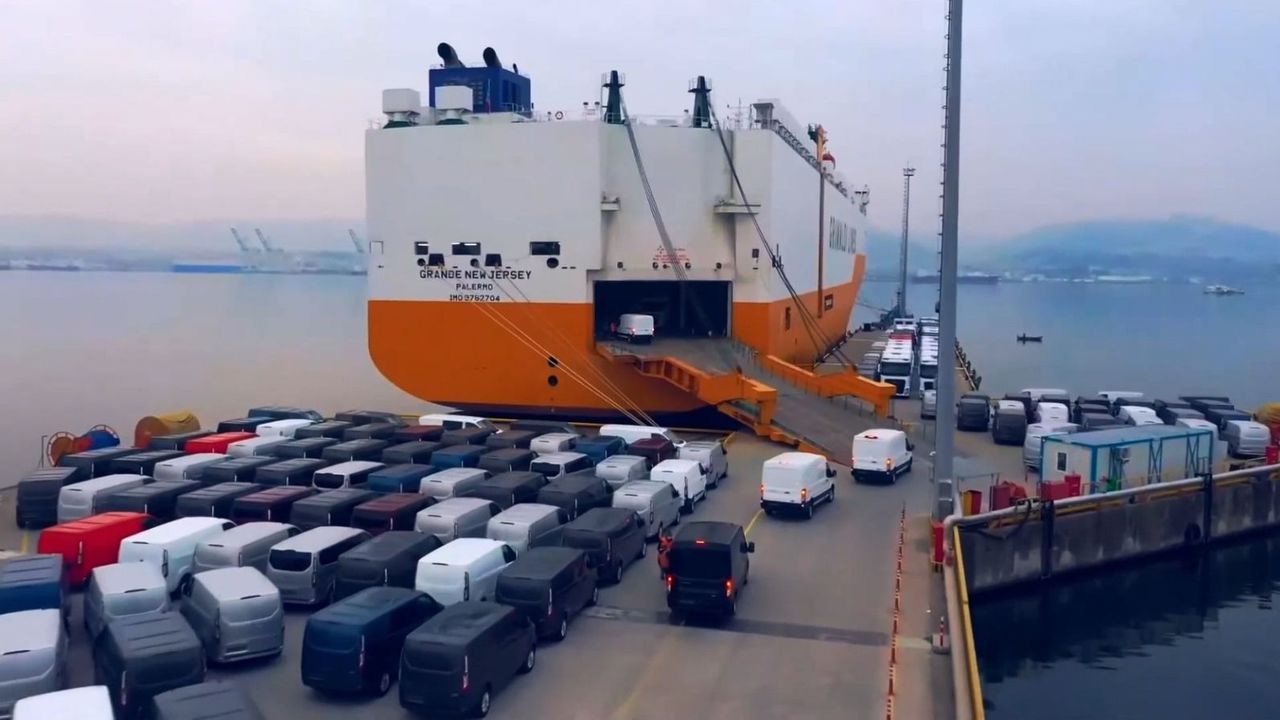 Ağustosta en çok ihracat otomotivden