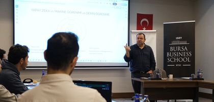 Bursa Business School'da yapay zekâ destekli e-ticaret konuşuldu