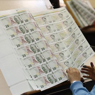 20 TL'lik yeni banknotlar tedavüle girdi