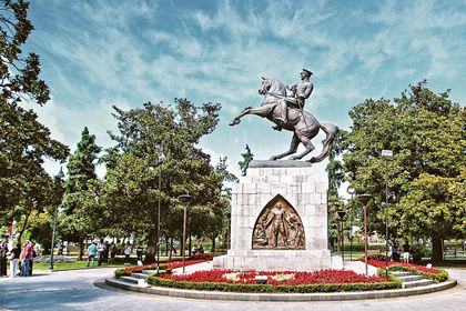 Gençliğe hitabe; onlarca yıl sonrası için uyarı…