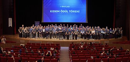 Baycan Elektrik'ten çalışanlarına kıdem plaketi
