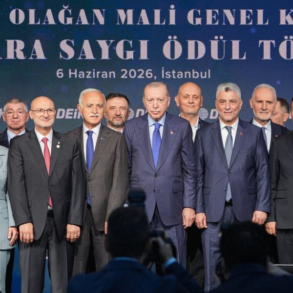 'Hükümetimiz tüm imkanlarıyla reel sektörümüzün yanında'