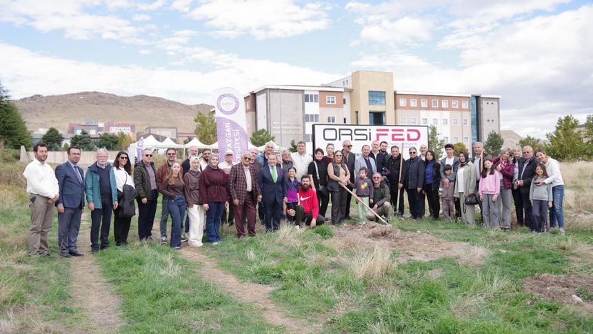 ORSİFED’den Cumhuriyet’e fidanlı ve sanatlı kutlama