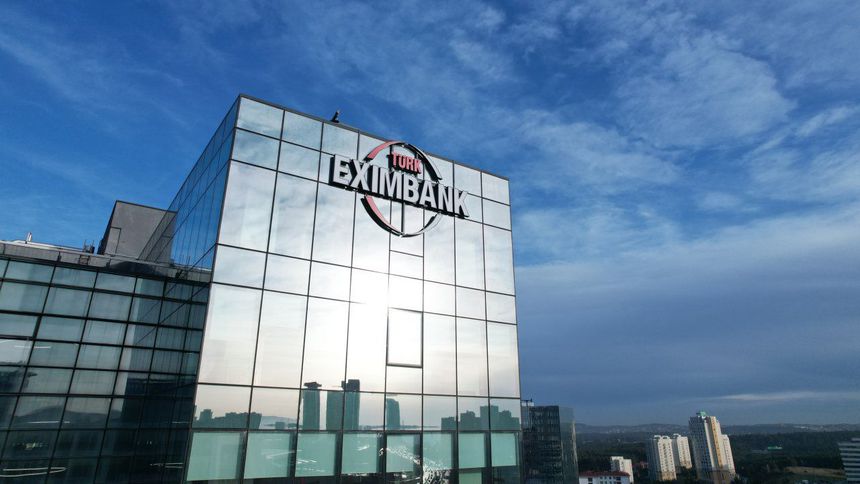 Eximbank ile Asya Kalkınma Bankası arasında 500 milyon Euroluk kredi anlaşması