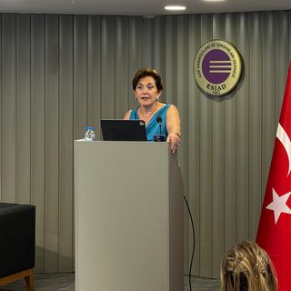 Perihan İnci: “Dünya yeni bir denge arıyor, Türkiye küresel rekabette büyük resmi kaçırmamalı”