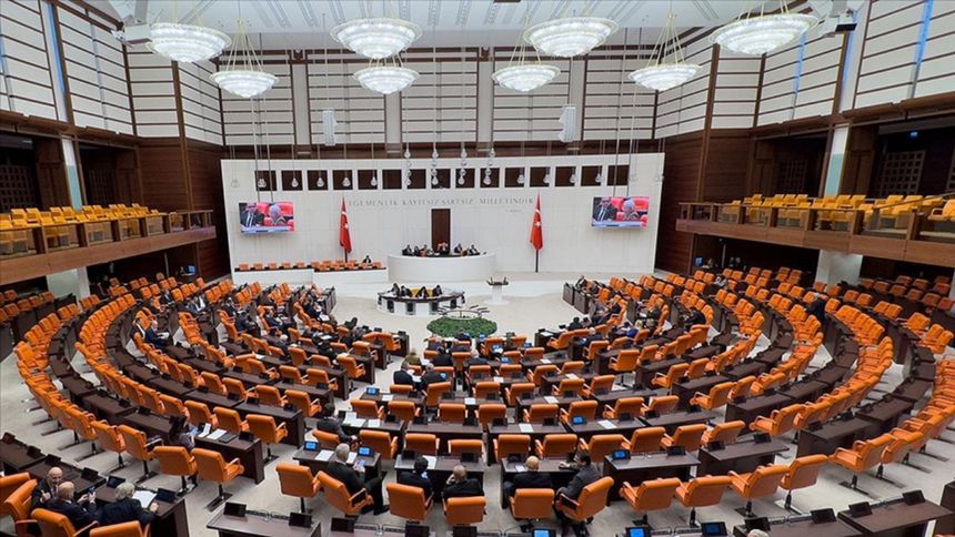 Reformların deforma dönüştüğü reform yorgunu ülke: Türkiye